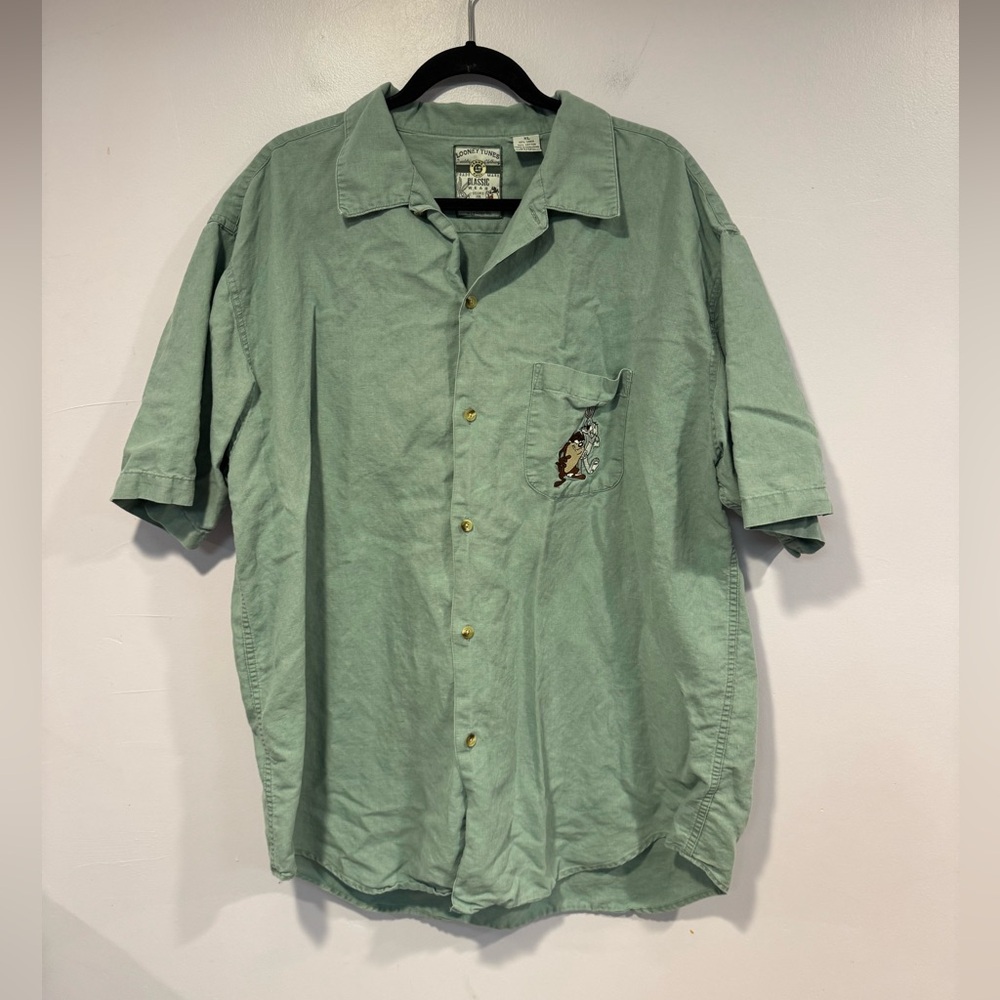 Men's Green Looney Tunes embroidered linen Short Sleeve Shirt